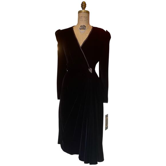 Vintage 1980s black velvet Victor Costa cocktail dress wrap draped rhinestone m - Picture 11 of 11